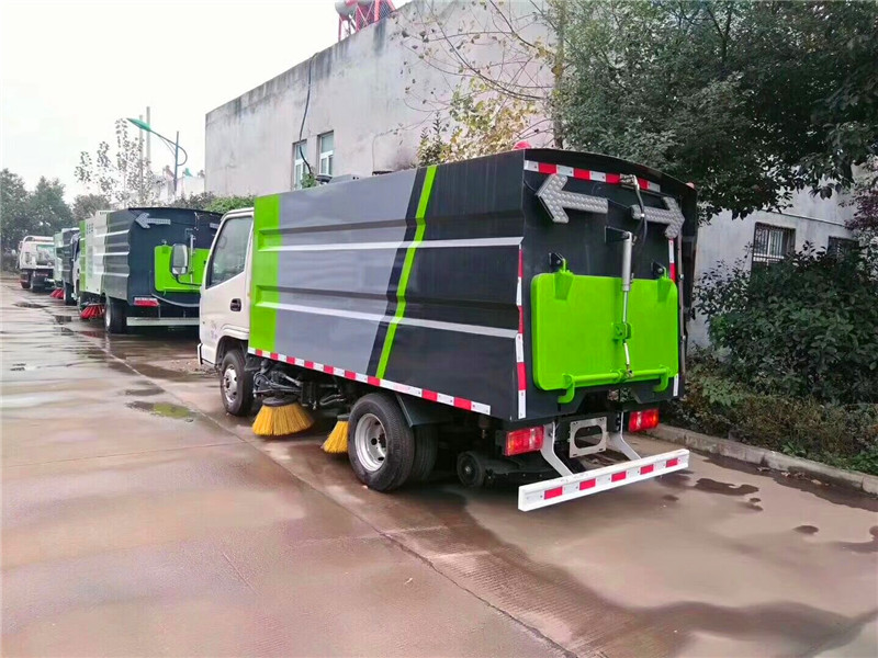 凱馬藍(lán)牌掃路車