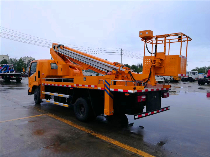 江鈴19-20米高空作業(yè)車