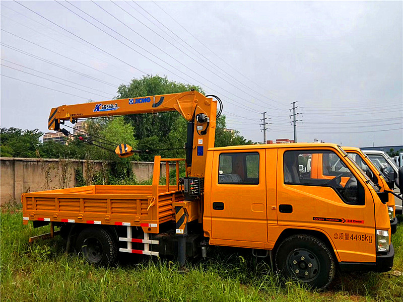 江鈴雙排座藍牌隨車吊