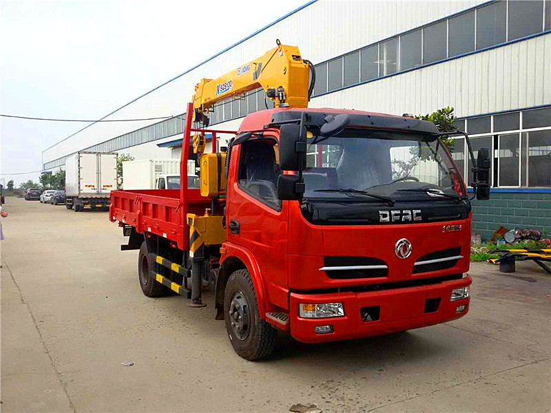 東風(fēng)福瑞卡藍(lán)牌隨車吊