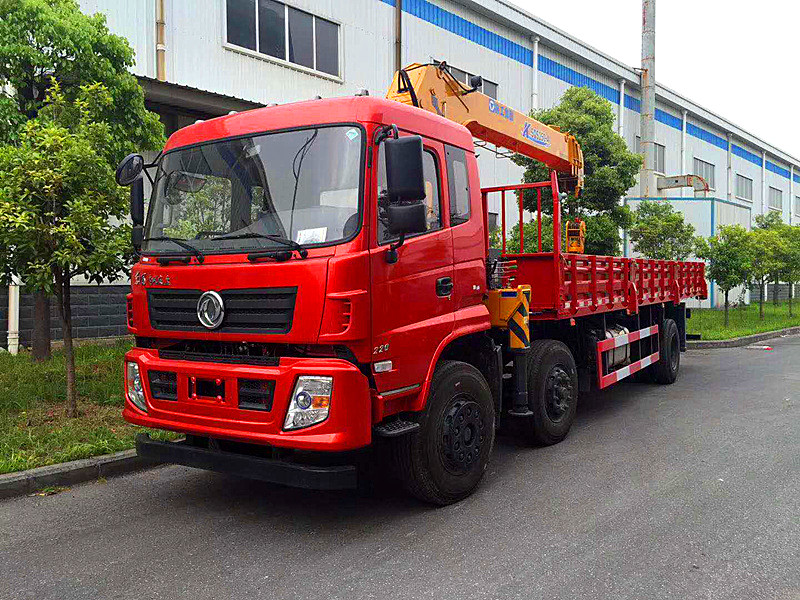 東風(fēng)專底小三軸隨車吊