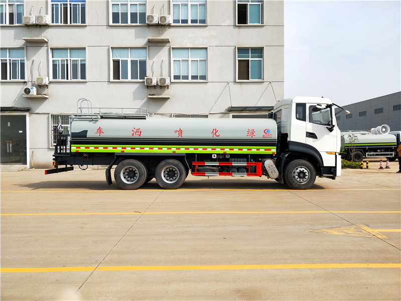 東風(fēng)天龍20噸灑水車