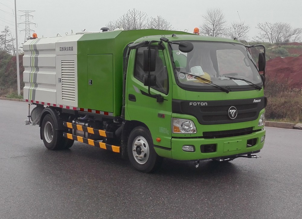 福田牌BJ5082GQXE5-H3型護欄清洗車